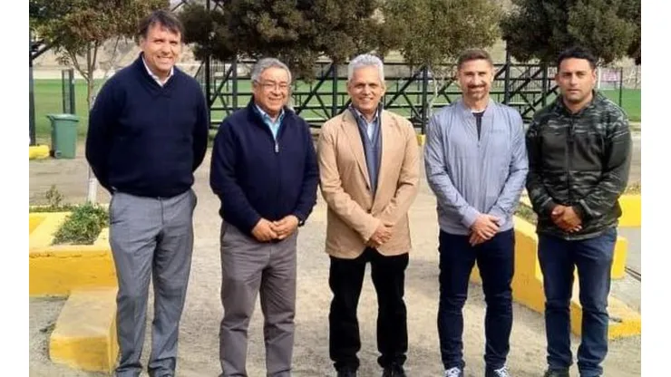 Rueda con Patricio Graff y el resto de la directiva de Coquimbo Unido
