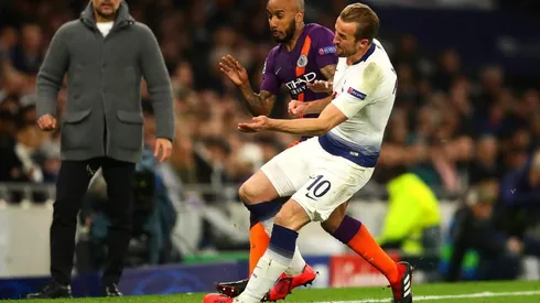 La brutal entrada que sacó a Kane del partido