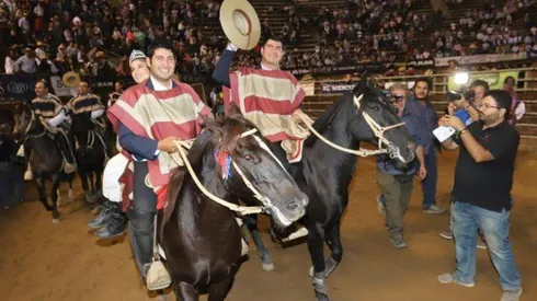 La nota linda del Champion de Chile: campeón fue a relatar por radio y se coronó en Rancagua