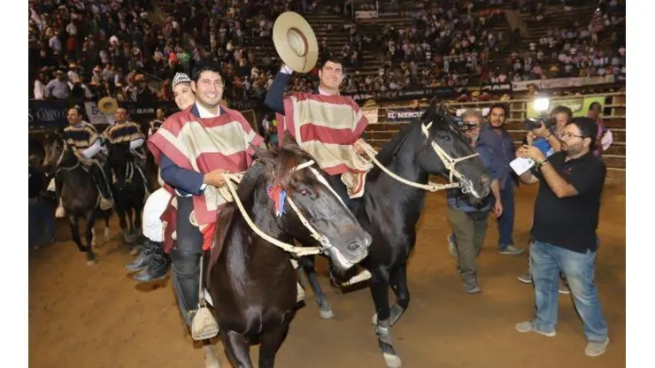 La nota linda del Champion de Chile: campeón fue a relatar por radio y se coronó en Rancagua