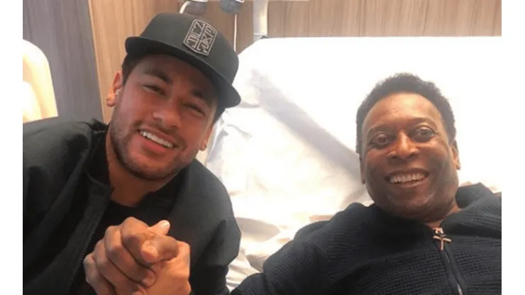 Neymar visita a Pelé en su recuperación en París