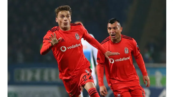 Twitter: @Besiktas