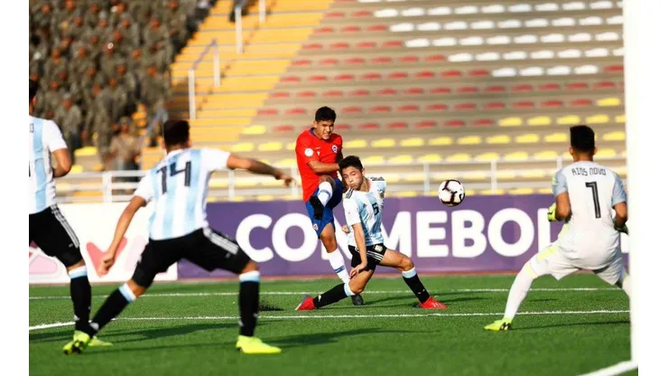 Chile no encontró el camino al gol frente a Argentina