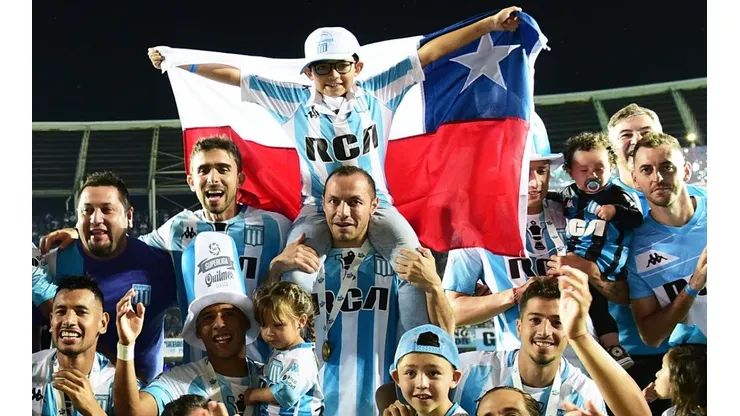 Así fue el festejo de Díaz y su hijo con la bandera chilena