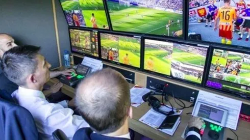 El VAR ahora se estrena en el fútbol femenino