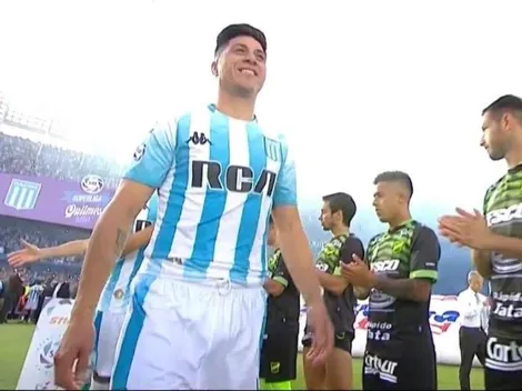 Racing recibió el pasillo de campeón por parte de Defensa