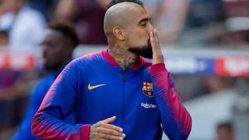 Vidal gritó desde las tribunas el triunfo del Barcelona contra Atlético Madrid