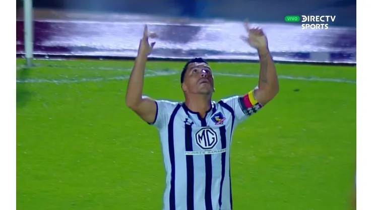 Esteban Paredes: El hombre récord