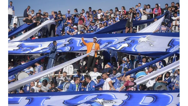 Cinco mil hinchas mendocinos se esperan hoy en Concepción