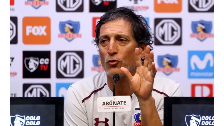 Conferencia de prensa de Mario Salas en el Estadio Monumental
