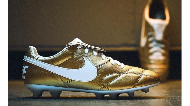 Nike lanzó las botas Premier II inspiradas en Ronaldinho