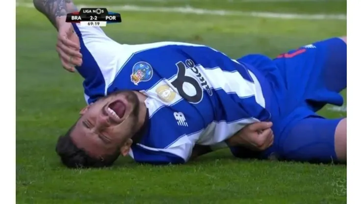Telles se lesionó la cadera en un tiro penal