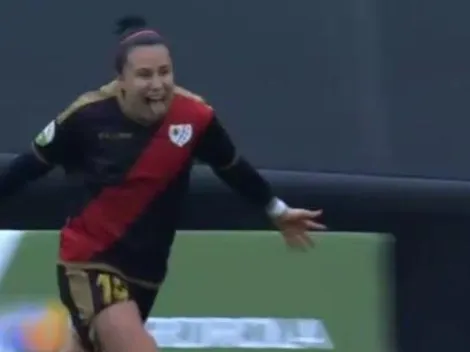 Camila Sáez anota un espectacular gol de palomita en España