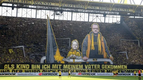 El emotivo tifo de los hinchas del Dortmund