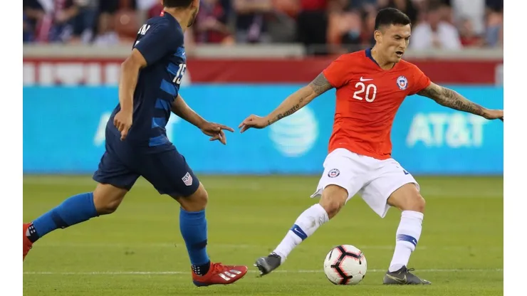 Charles Aránguiz hizo una honda autocrítica del presente de la Roja