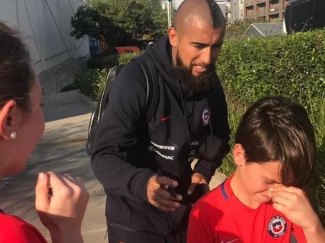 Niño en EE.UU se emociona hasta las lágrimas al conocer al King