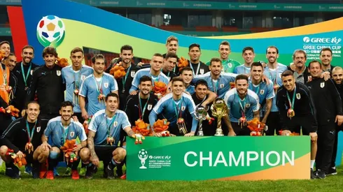Uruguay se lució en la China Cup, si Luis Suárez