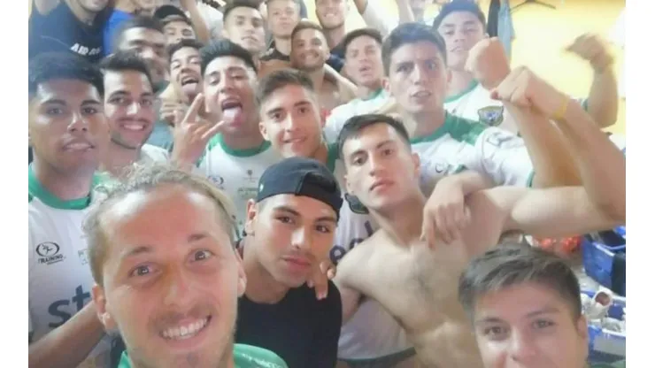 Así lo festejaron en el camarín de Trasandino