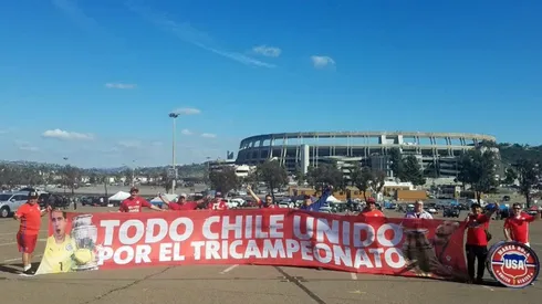 El lienzo de la Marea Roja en San Diego.