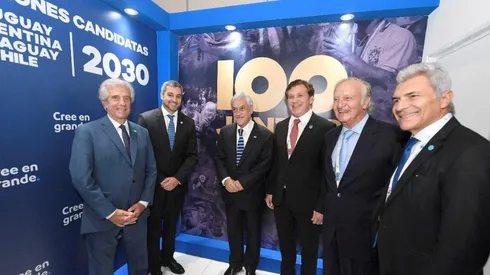 Dirigentes de los cuatro países hablando del Mundial 2030