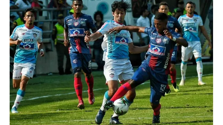 Fernández jugó bajo mucho calor y humedad en Santa Marta
