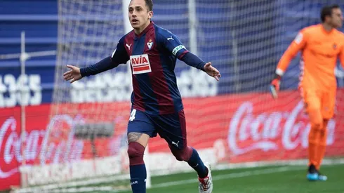 Orellana festeja su gol ante Real Valladolid.