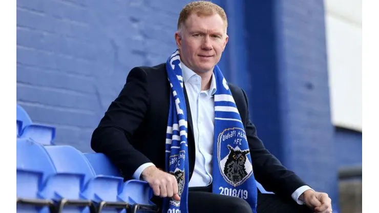 Scholes duró 31 días como entrenador del Oldham