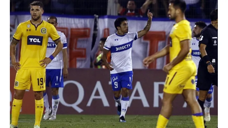Puch celebra el único gol del encuentro.