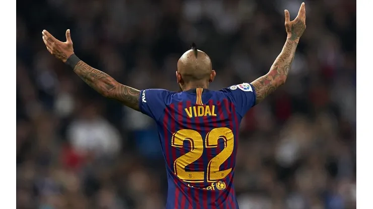 El Camp Nou aplaudió al Rey Arturo.