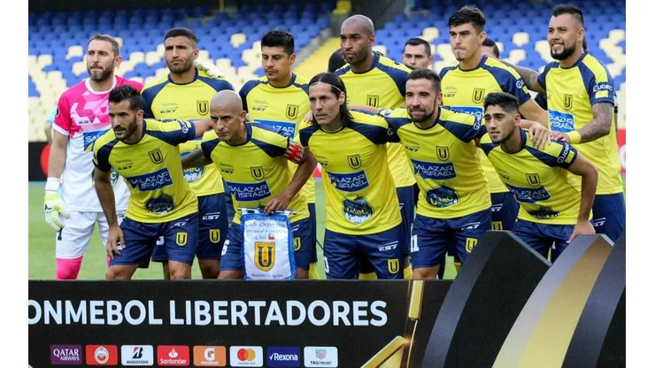 UdeConce visita a Olimpia de Paraguay.