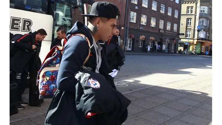 Eduardo Vargas con la Roja en Dinamarca.
