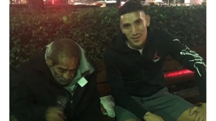 Ricardo Centurión tuvo un lindo gesto con una persona en situación de calle