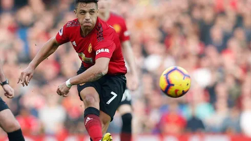 Alexis Sánchez espera volver a mediados de abril en Manchester United
