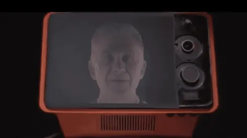 Queiroz en un momento del extraño anuncio colombiano