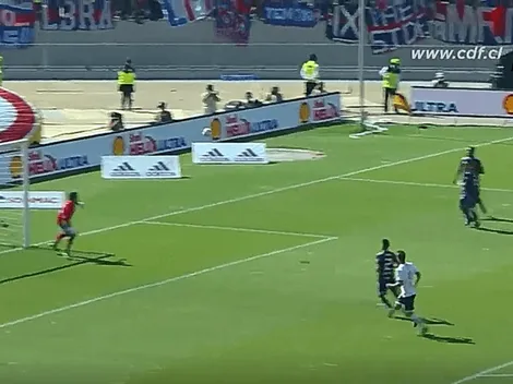 [Fotogalería] Así fue el gol de Esteban Paredes contra Johnny Herrera en el Superclásico de abril del año pasado