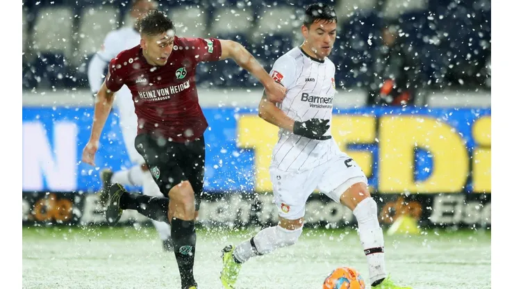 Aránguiz se quedó con el clásico chileno en Alemania
