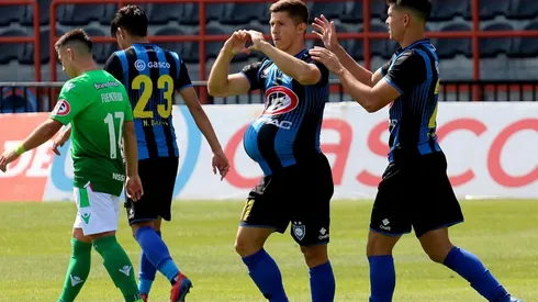 Huachipato vence a Audax Italiano con dos goles de penal