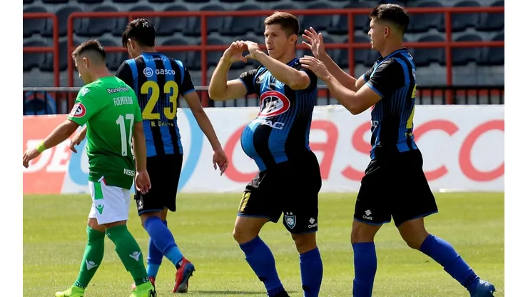 Huachipato vence a Audax Italiano con dos goles de penal