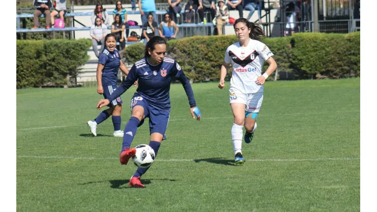 Las campeonas de Santiago Morning visitan a la U.