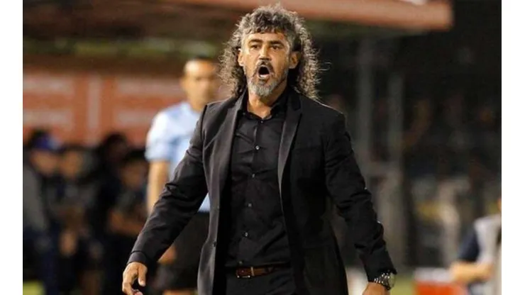 Libertad descartó que Leonel Álvarez fuese despedido por "líos amorosos"