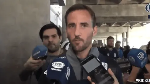 Fuenzalida atendiendo a la prensa hace instantes