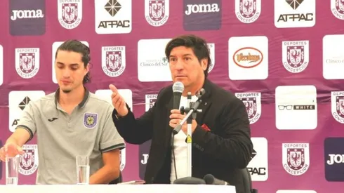 Iván Zamorano compartió charla motivacional a los jugadores de Deportes Concepción