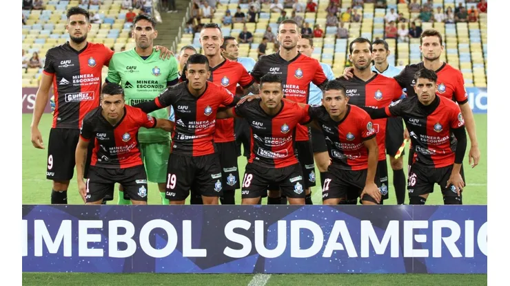 Antofagasta rescató un gran empate sin goles en la ida en Maracaná.