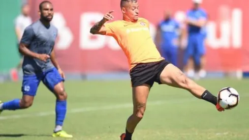 El uruguayo Nico López debería partir en el ataque colorado