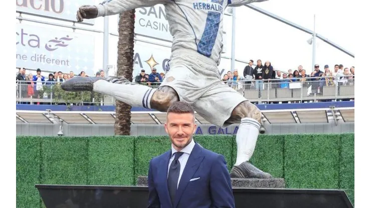 Beckham estuvo feliz y agradecido con su estatua en el estadio del Galaxy