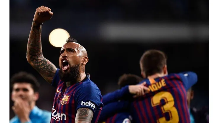 Arturo Vidal celebrando