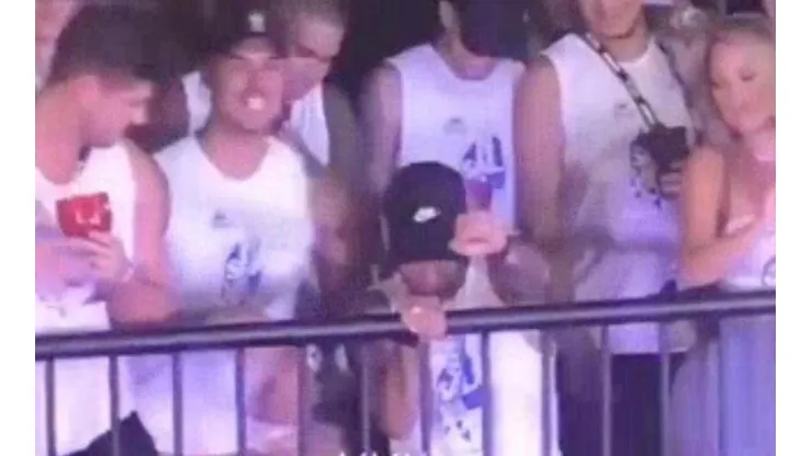 Neymar de fiesta