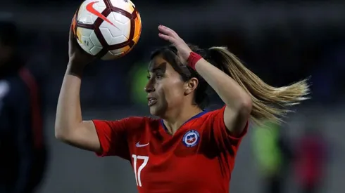 Geraldine Leyton ante Colombia en la Copa América.