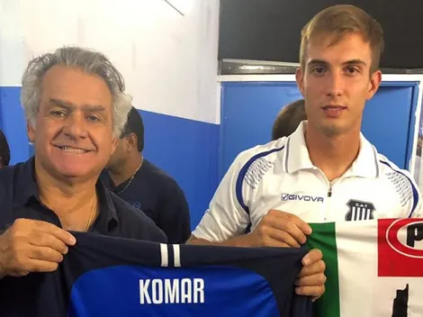 El Tino regaló una camiseta personalizada a jugador de Talleres pro Palestina