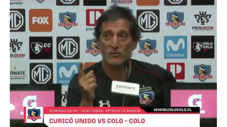 Mario Salas se molestó mucho por un celular y se fue.